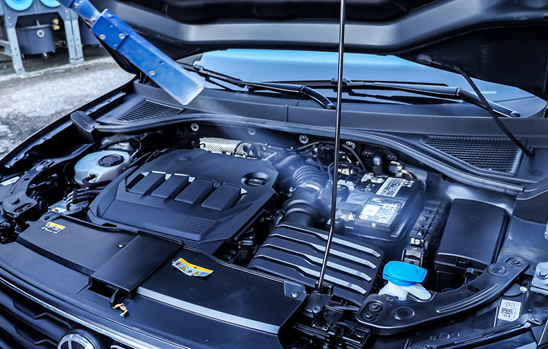 noleggio sabbiatrice per carrozzerie , pulizia vano motore e componenti automobili